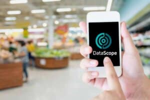 Teléfono celular con logo de DataScope